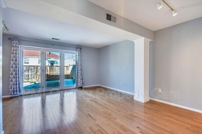 Building Photo - 3125 17th St S