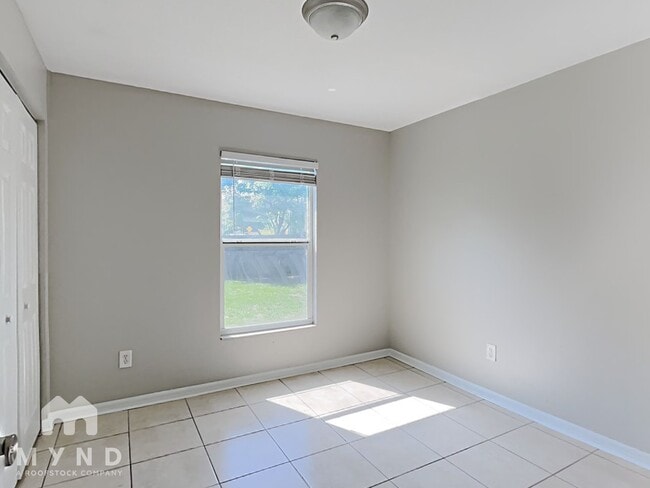 Building Photo - 3626 N 55th St
