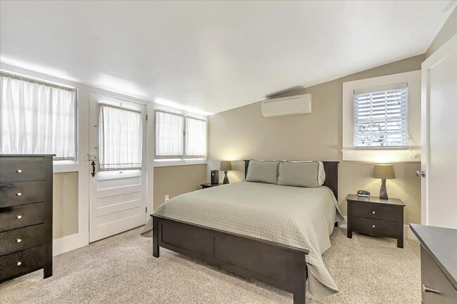 Building Photo - 1358 Fremont St