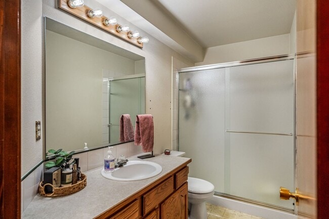 Building Photo - Beautifully done 3 bed 3 bath home in Greenacres/liberty lake area