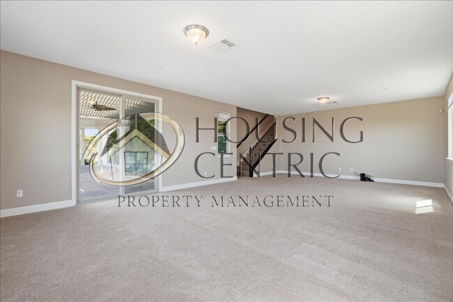 Building Photo - Executive Gated Rental with Stunning Views & Solar!