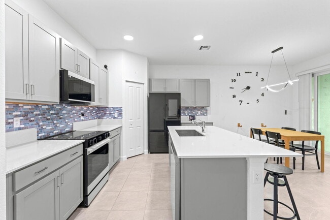 Building Photo - 4370 Pond Lily Ln