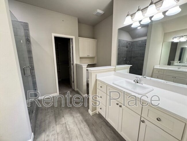 Building Photo - 28003 E 107th St S