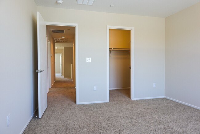Building Photo - Brand New Gated 4-Bed, 3-Bath Townhome wit...