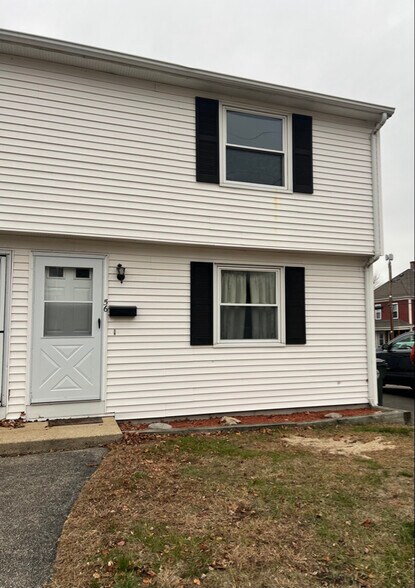 Building Photo - 56 Hall St