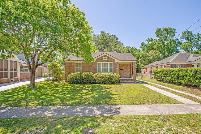 Building Photo - 37 Lyttleton Ave