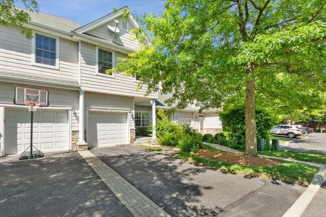 Building Photo - 1704 Half Moon Bay Dr