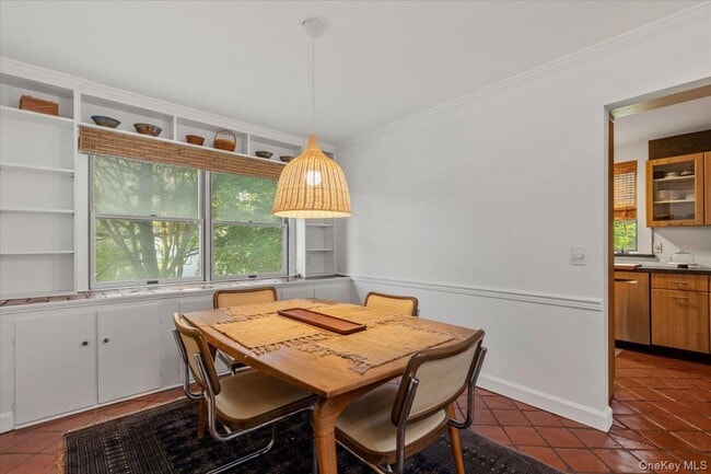 Building Photo - 18 Harvard Ln