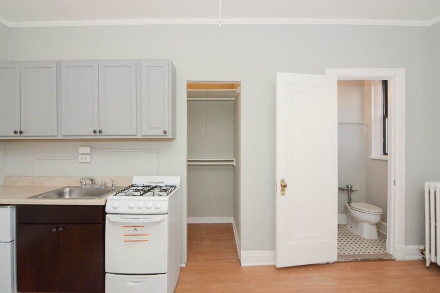 Building Photo - 3836 N Fremont St