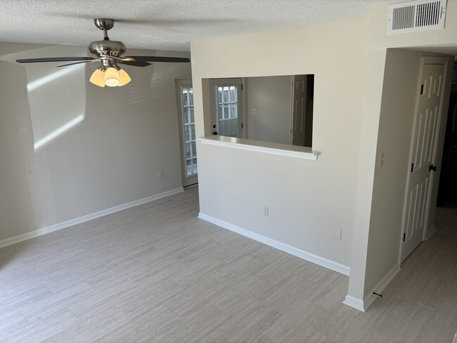 Building Photo - 4513 Tabony St