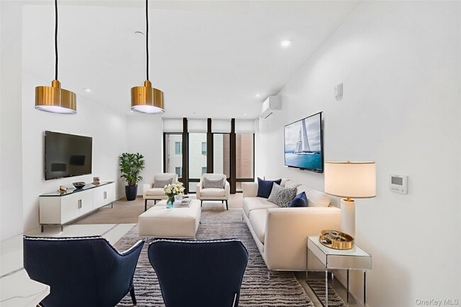 Building Photo - 525 N MacQuesten Pkwy