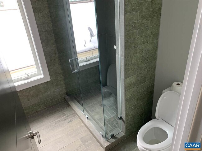 Building Photo - 808 Elliott Ave