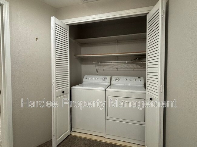 Building Photo - 614 E Pennsylvania St