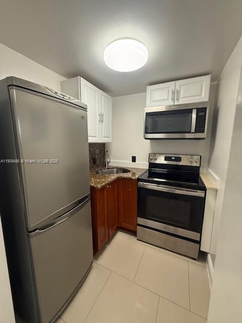 Building Photo - 6966 Byron Ave