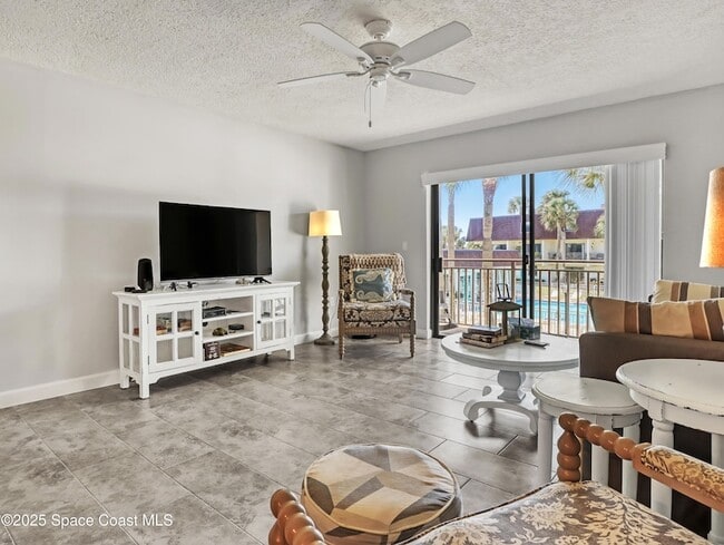 Building Photo - 170 Paradise Blvd