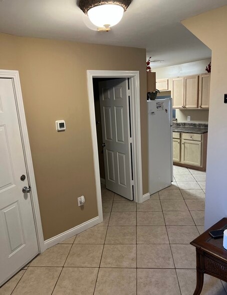 Building Photo - 1517 Regency Rd