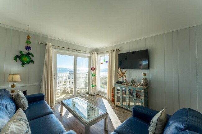 Building Photo - 3901 S Ocean Blvd