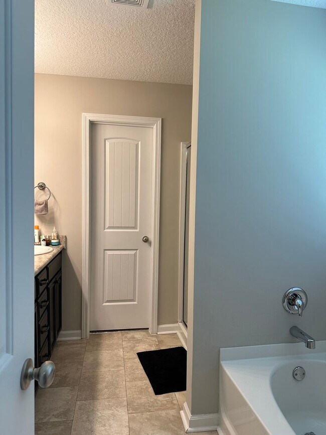 Building Photo - Coming Soon