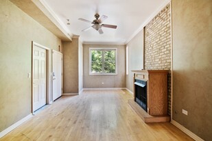 Building Photo - 3053 W Washington Blvd