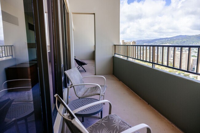Building Photo - 2240 Kuhio Ave.