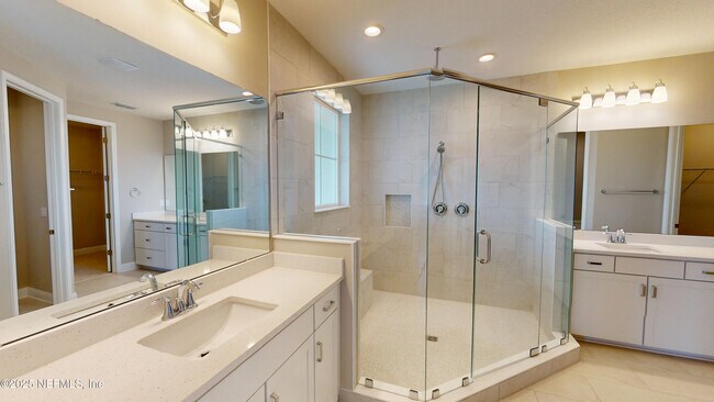 Building Photo - 511 Marquesa Cir