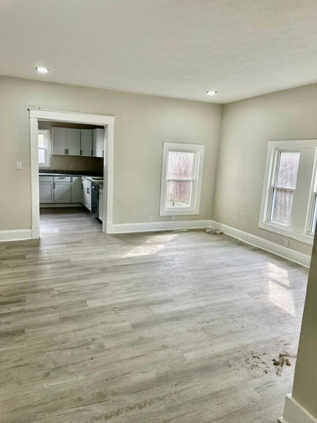 Building Photo - Completely Updated 3 Bedroom Home!