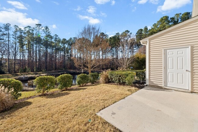 Building Photo - 3 Bedroom - Cary Townhome in Central Location!!! Close to 540 and Research Triangle Park!