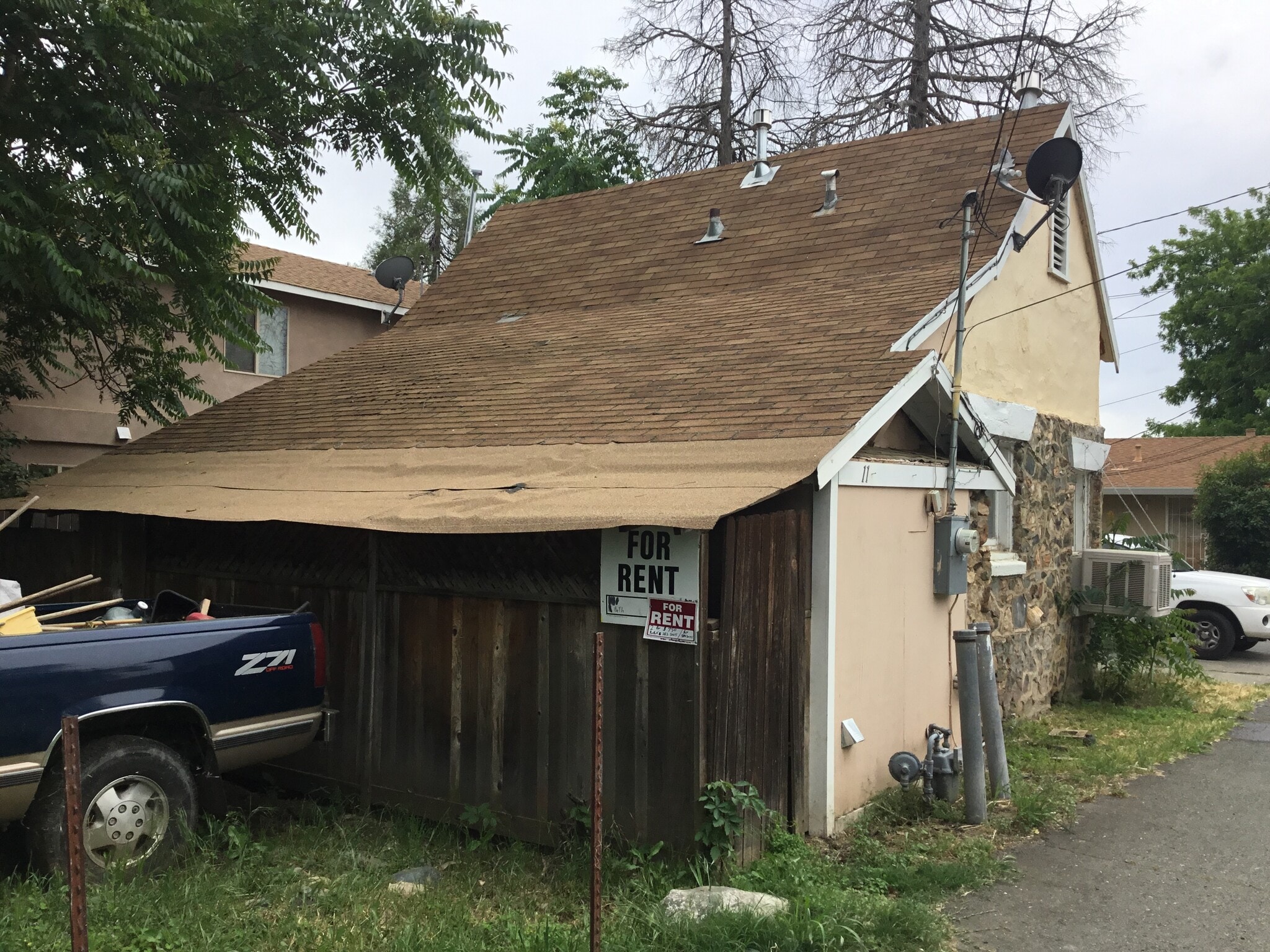 Building Photo - 11 Hemstalk Ct