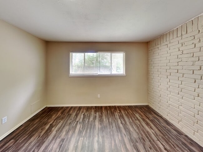 Building Photo - 16627 Blackhawk Blvd