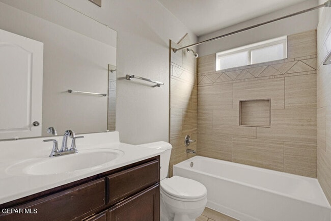 Building Photo - 159 Homedale Dr