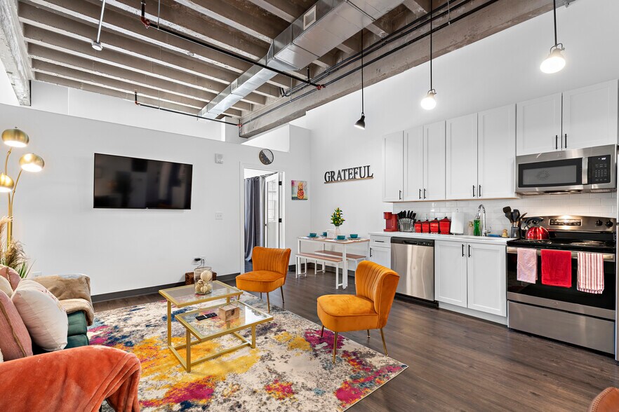 Building Photo - Central Ave Lofts