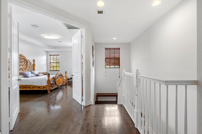 Building Photo - 7302 NW 111th Way