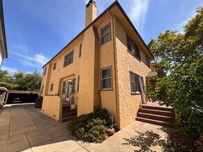 Building Photo - 1029 33rd St