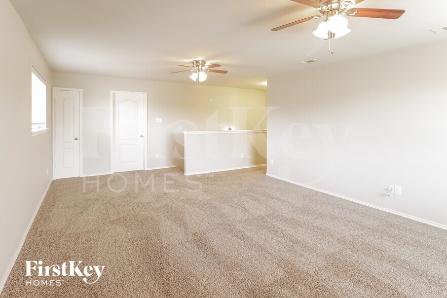 Building Photo - 3956 Polar Brook Dr