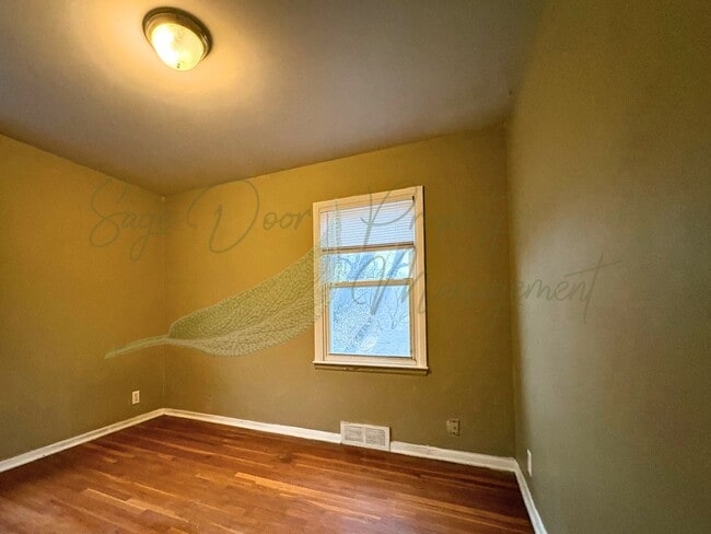 Building Photo - DUPLEX IN INDEPENDENCE!!!!