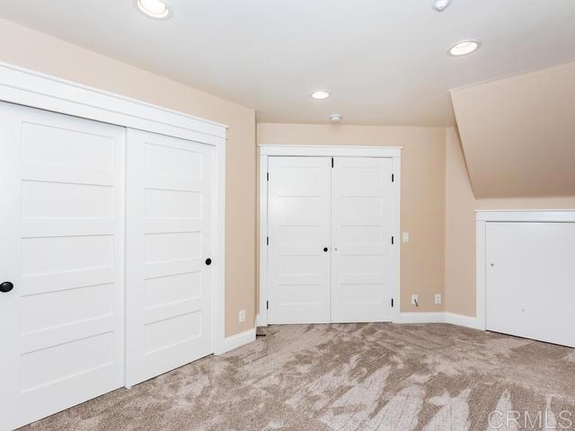 Building Photo - 2063 Cambridge Ave