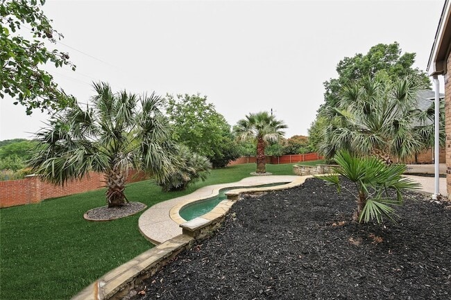 Building Photo - 545 Oak Hill Dr