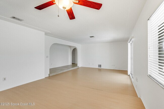 Building Photo - 443 Port Royal Blvd