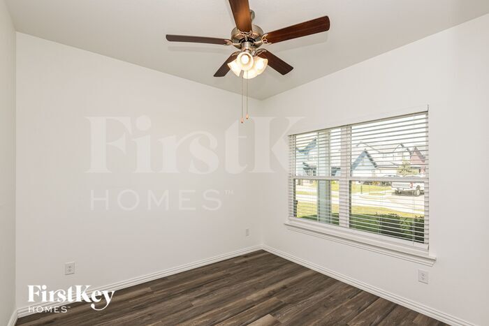 Building Photo - 7336 Parkside Pl Dr