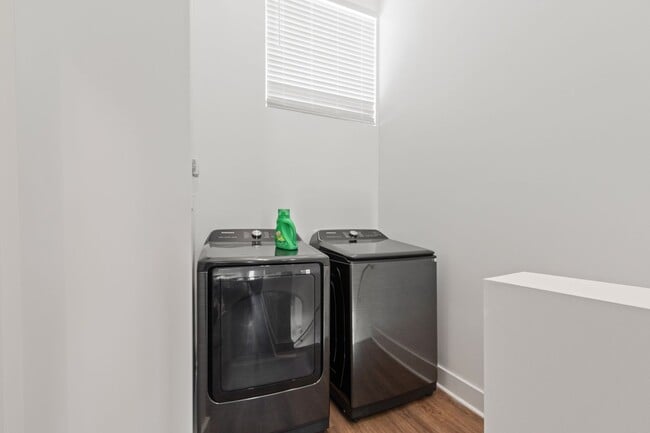 Building Photo - FOR RENT in LAFAYETTE!