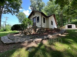 Building Photo - 267 Davis Creek Rd