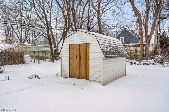 Building Photo - 1923 W 77th St