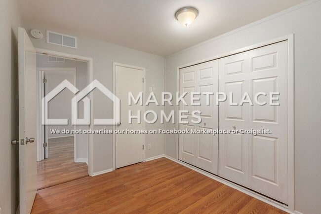 Building Photo - 25161 Patricia Ave