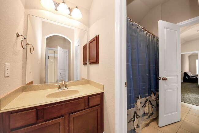 Building Photo - 22719 Shieldhall Ln