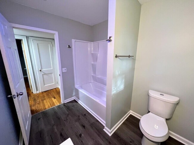 Building Photo - 119 Westridge Dr