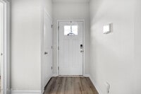 Building Photo - 98 Great Bend Dr