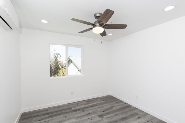 Building Photo - Newly Construction 3BD/2BA Available in Li...