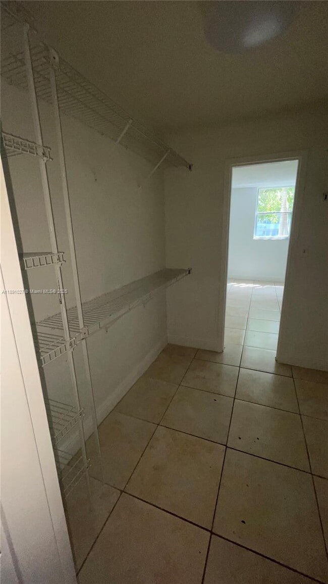 Building Photo - 1805 Sans Souci Blvd