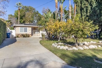 Building Photo - 15439 Vose St