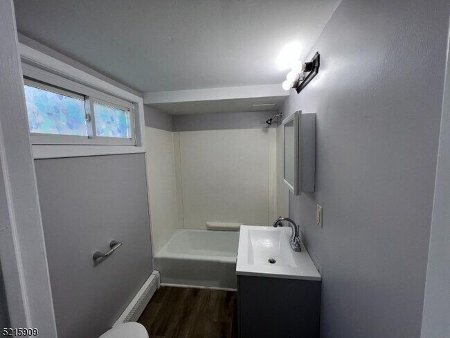 Building Photo - 604 Hardystonville Rd